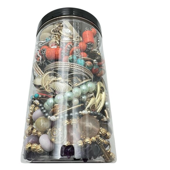 Mystery Jewelry Jar #1031 Wearable Quality Pieces 2lbs Necklace Bracelet Earring - Picture 3 of 4